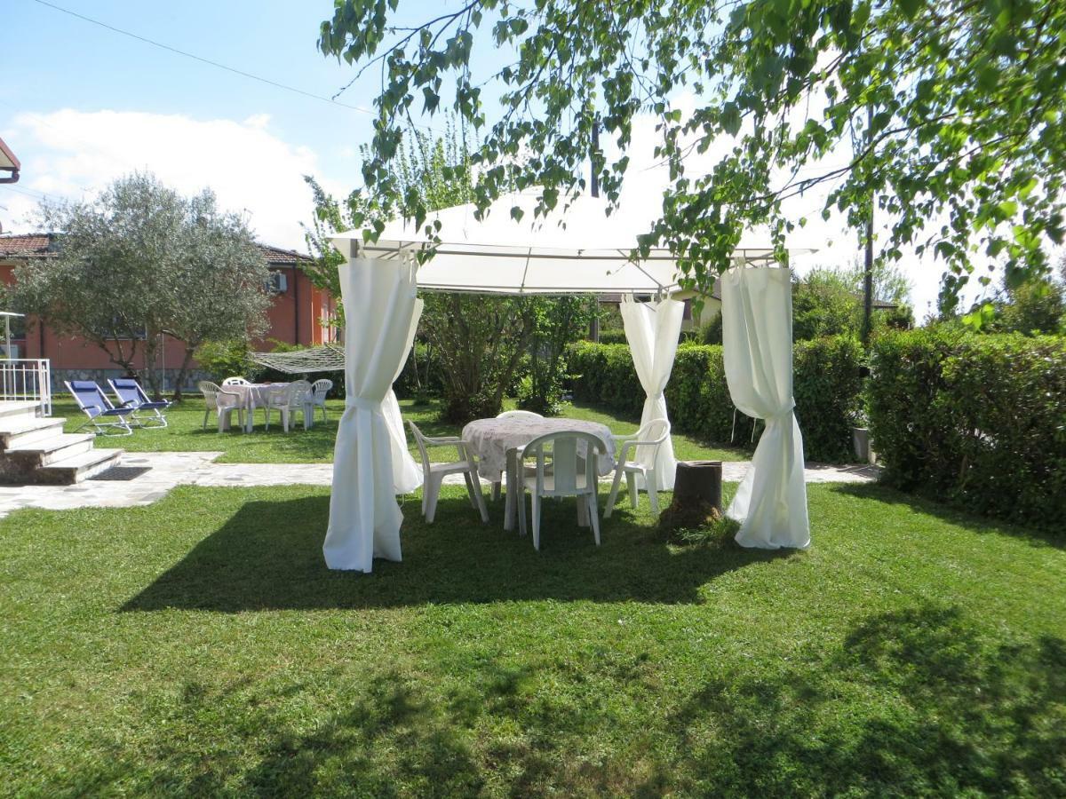 Bed and Breakfast La Mimosa Chic à Pietrasanta Extérieur photo